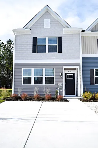 862 Mersey Ln Photo 1