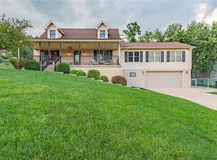 4104 Naples Dr, Irwin, PA 15642