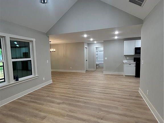 3rd image of 114 Liberty Ln