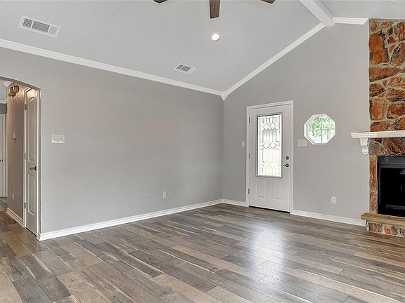 3rd image of 242 Mulberry Tree Dr