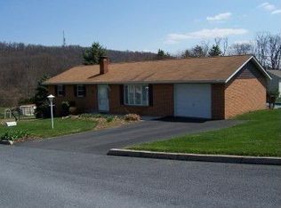 736 Collina Dr, Lewisberry, PA 17339