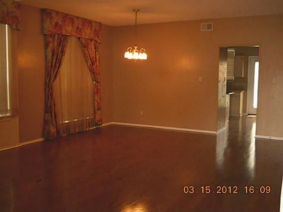 4th image of 1127 Reitz Dr
