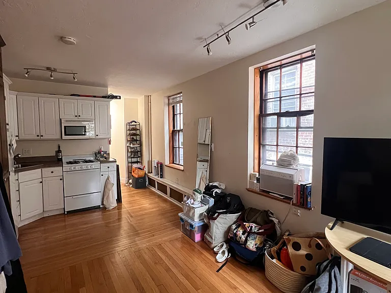 84 W Cedar St #4 — Photo 5
