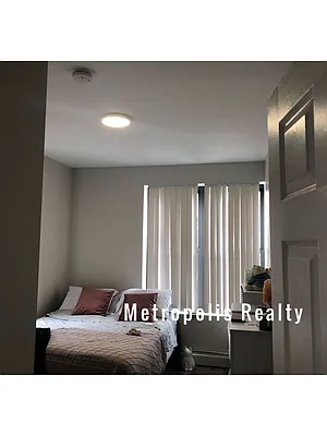 Rented by Metropolis International Realty Inc. | media 7
