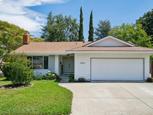 2884 Lyon Cir, Concord, CA 94518