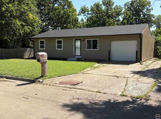 2608 SE Iowa Ave, Topeka, KS 66605