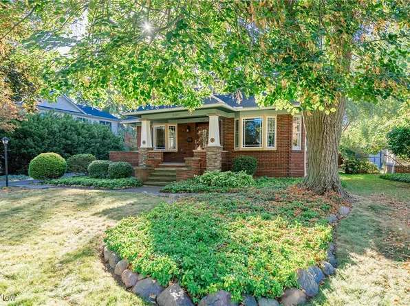 21307 Lake Rd, Rocky River, OH 44116