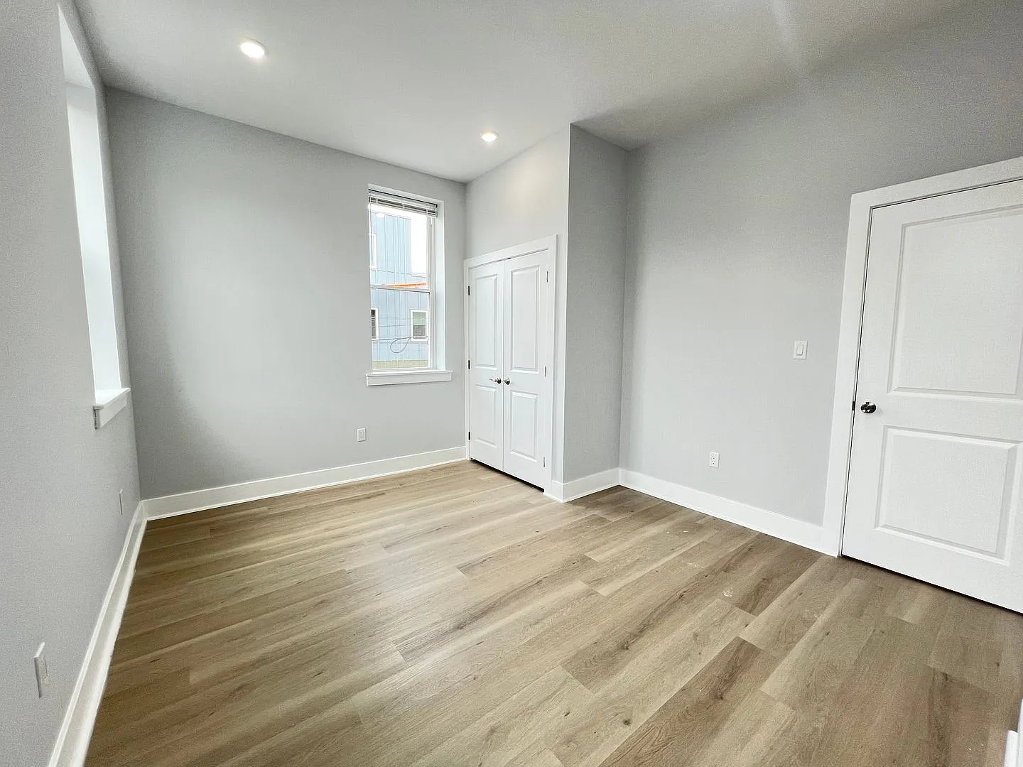 4 bed, 2.0 bath, $2,170 — Photo 4