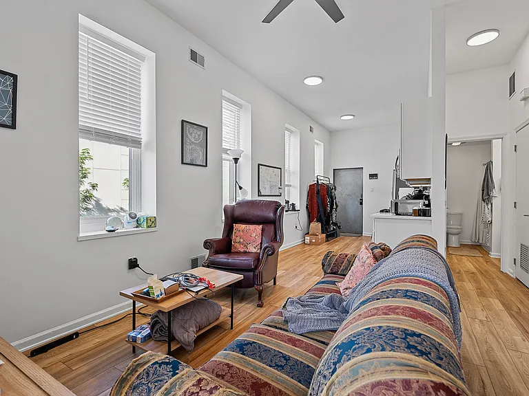 3401 Butler St #F2 — Photo 7