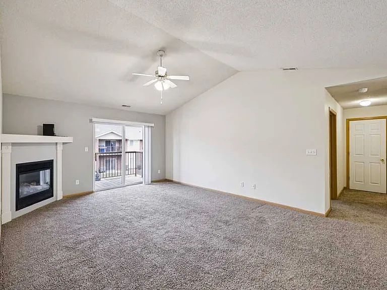 Northbrook Apartments — Photo 224