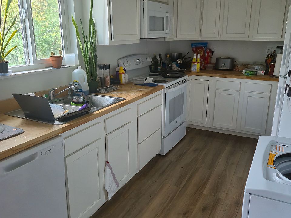1st image of 880 30th St