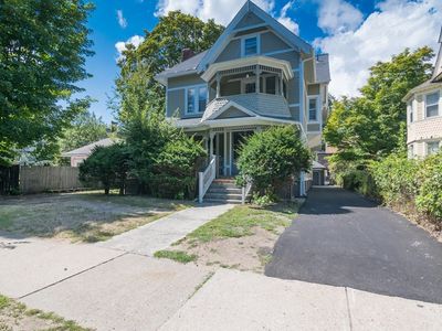 288 Saint James Ave, Springfield, MA, 01109