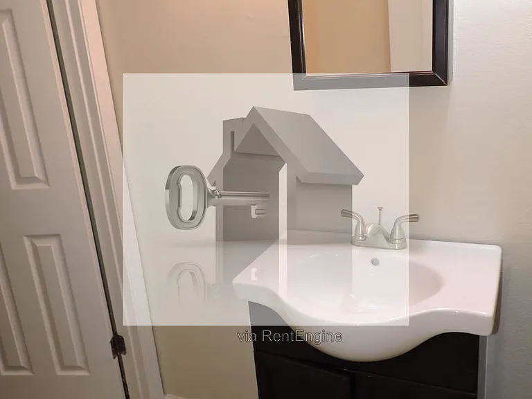 7823 Dartmoor Dr — Photo 13