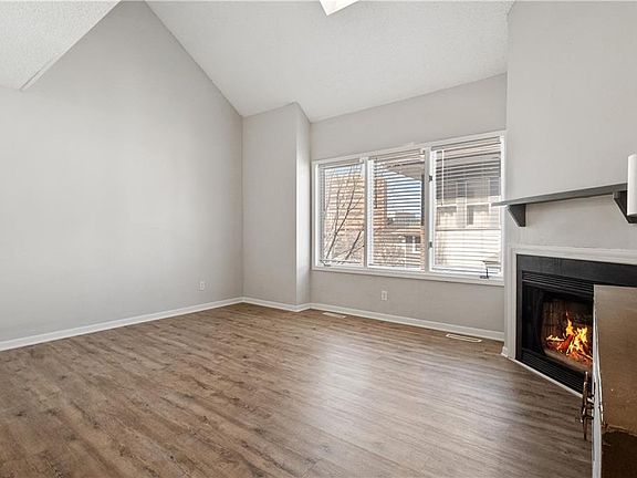 5th image of 5014 Walnut St APT C