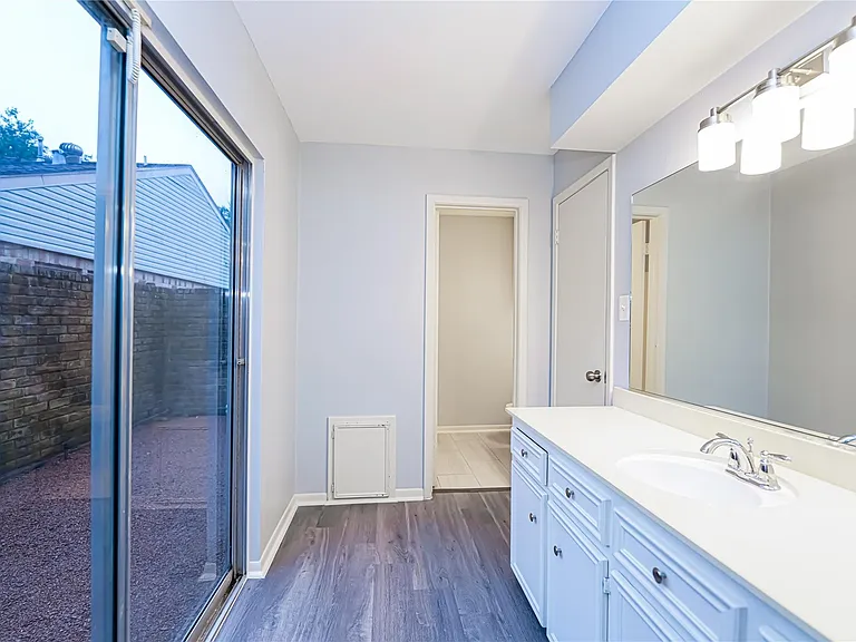 2306 Wallingford Dr — Photo 18