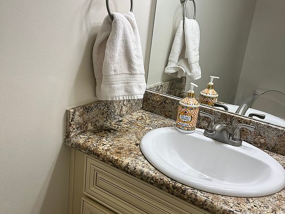 5th image of 173 Southfield Pkwy #173