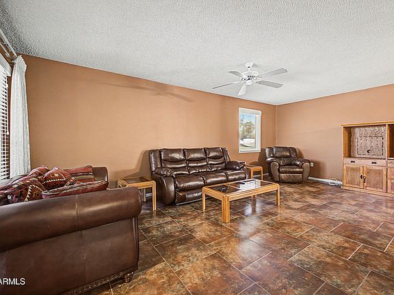 3rd image of 10501 W PALMERAS Drive