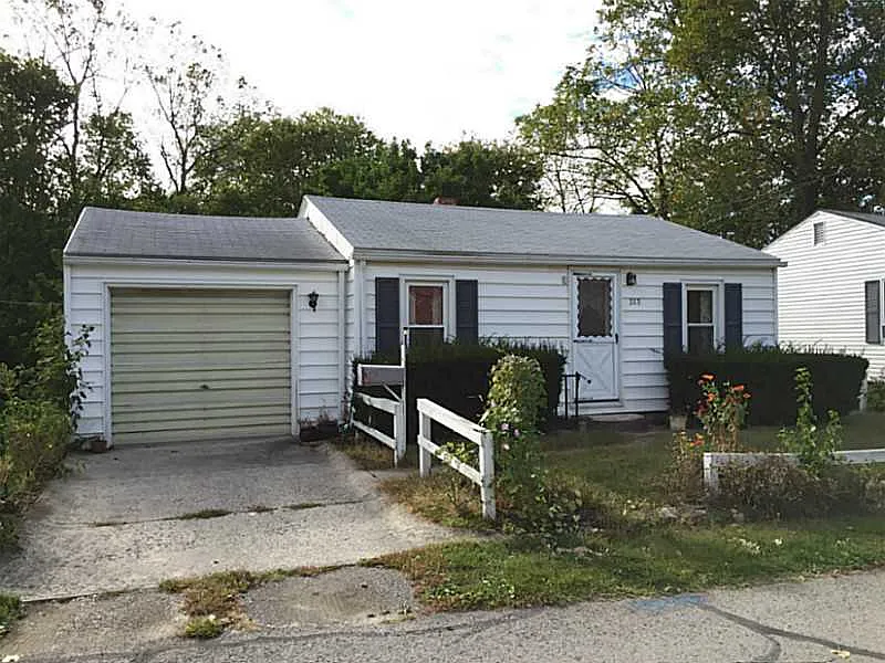 213 N Stanley St photo 1