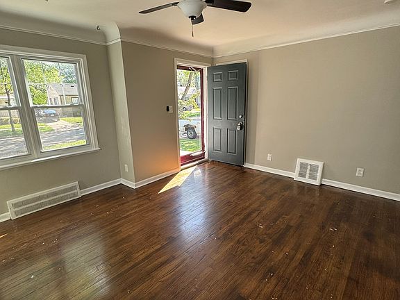 3rd image of 648 Cleveland Ave