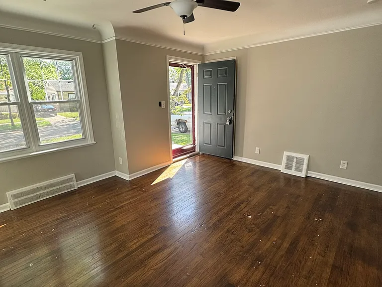 648 Cleveland Ave — Photo 3