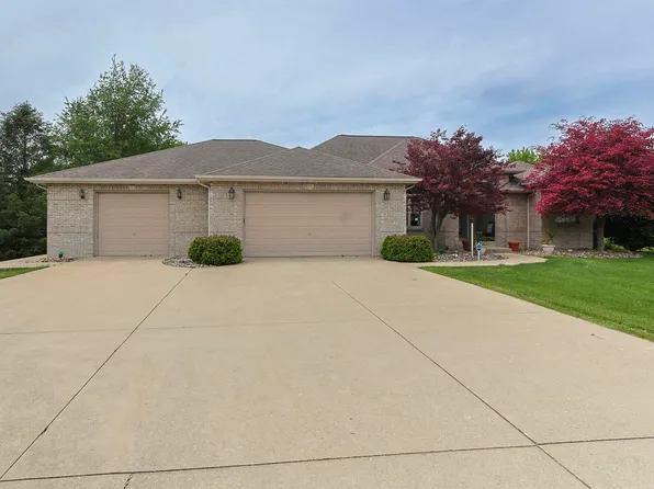 609 S Bray St, New Carlisle, IN 46552
