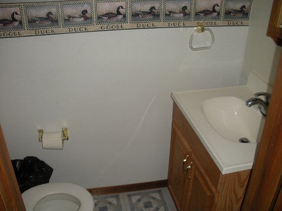 5th image of 11004 Basswood St
