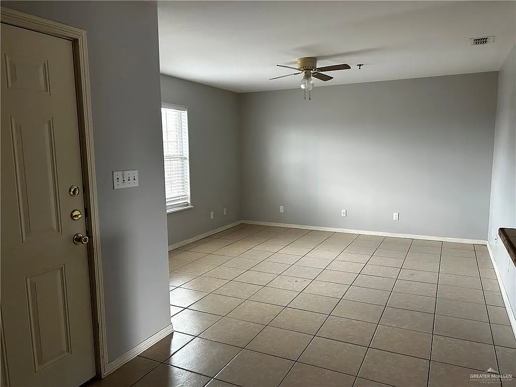 2 bed, 2.0 bath, 1000 sqft, $825 — Photo 3
