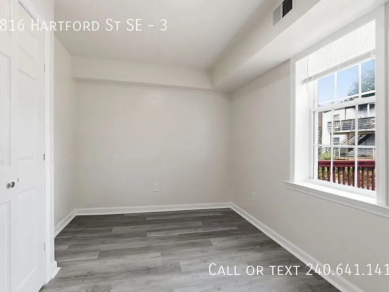 2816 Hartford St SE #3 — Photo 7