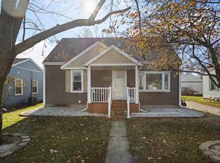 609 E Newkirk St, Tuscola, IL 61953