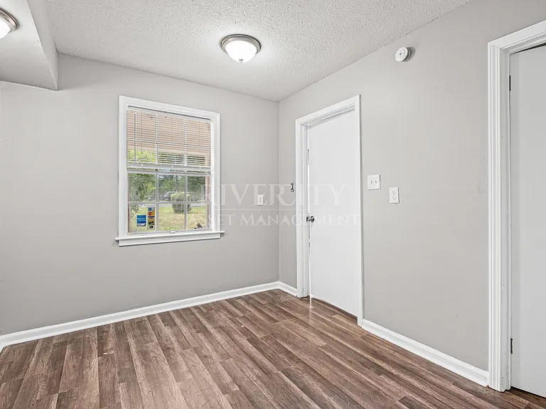 4051 Auburn Rd — Photo 15