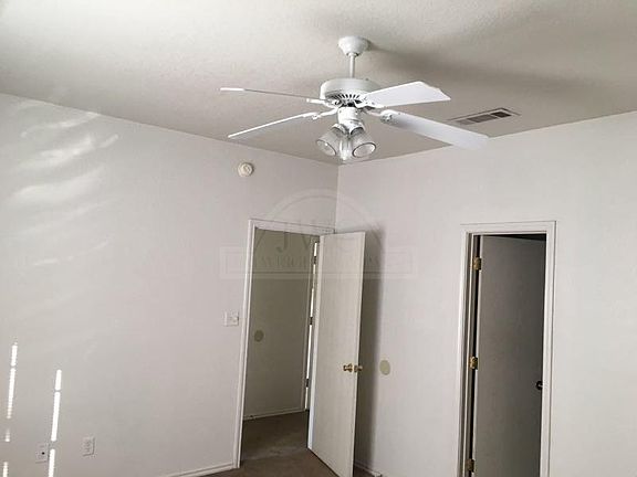 3rd image of 3306 Toledo Dr APT B