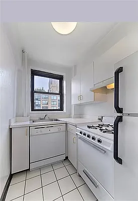 Rented by Bank Neary | media 2