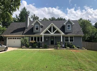 8506 Perry Rd, Lyndon, KY 40222