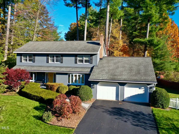 3 Eagle Trace, Clifton Park, NY 12019