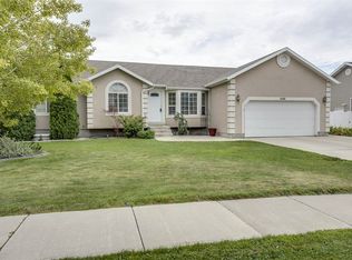 1486 S 950 W, Woods Cross, UT 84087