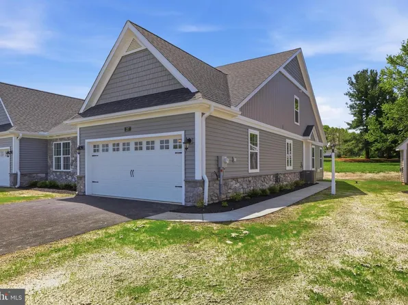 217 Bellaride Ln #70, Millersville, PA 17551