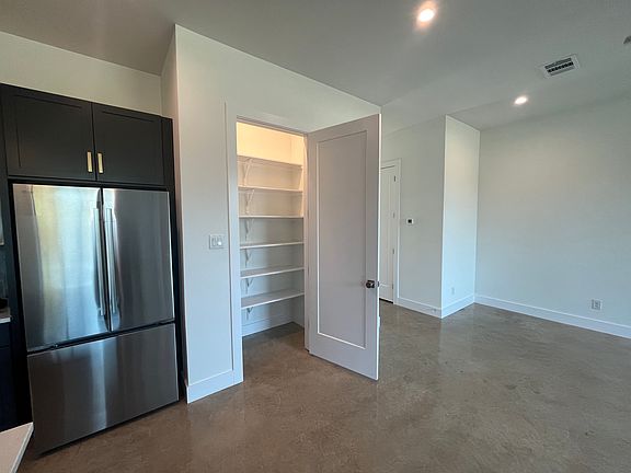 5th image of 1847 Flamingo Dr #7