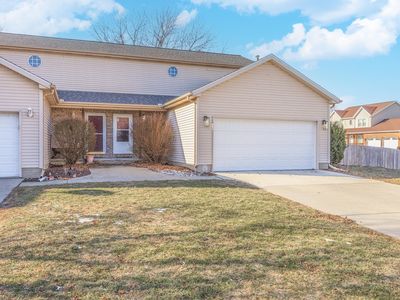 1321 Beacon Hill Ct, Normal, IL, 61761