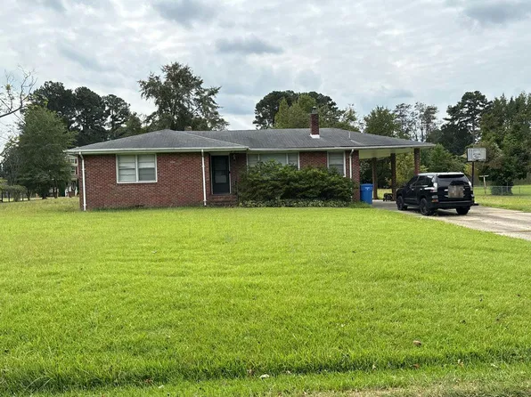 4021 Woodland Dr, Chesapeake, VA 23321