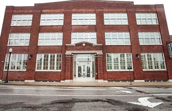 3rd image of 1010 Central Ave #215