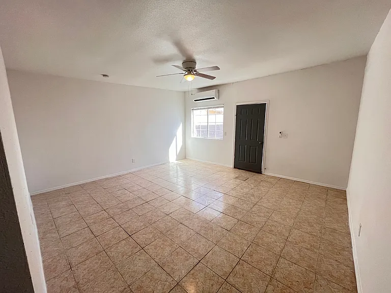 3621 Nations Ave #C — Photo 2