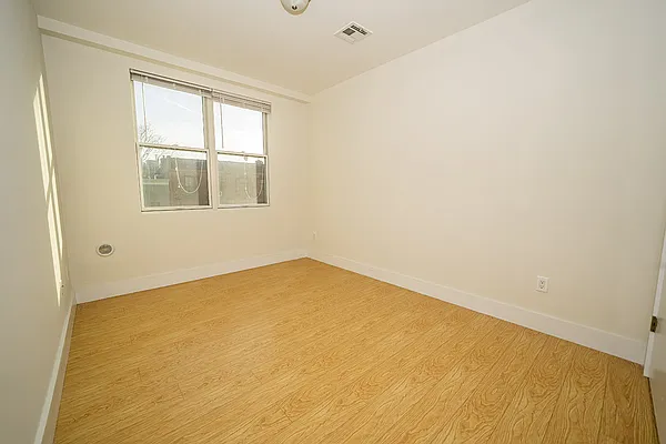 Rented by Level Group | media 6