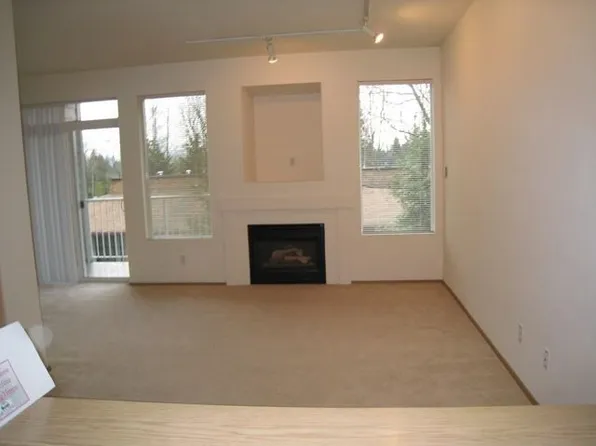 10825 SE 200th St #204, Kent, WA 98031
