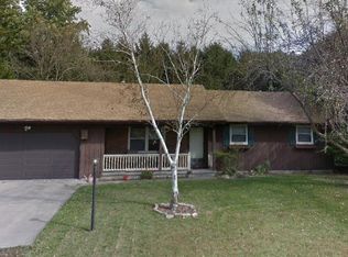 8 Southview Dr, Sidney, IL