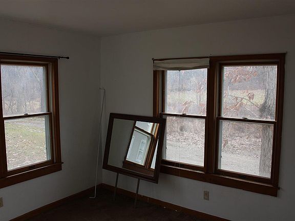 5th image of 398 Oakwood Ave
