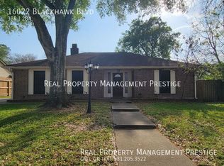 16022 Blackhawk Blvd, Friendswood, TX 77546