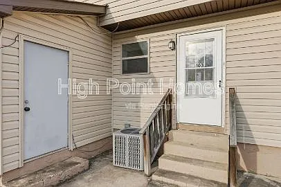 90 Park St #102 — Photo 21