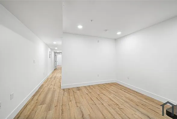 869 N 43rd St #1 — Photo 5