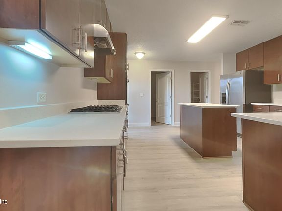 3rd image of 3042 CAPTIVA BLUFF Circle