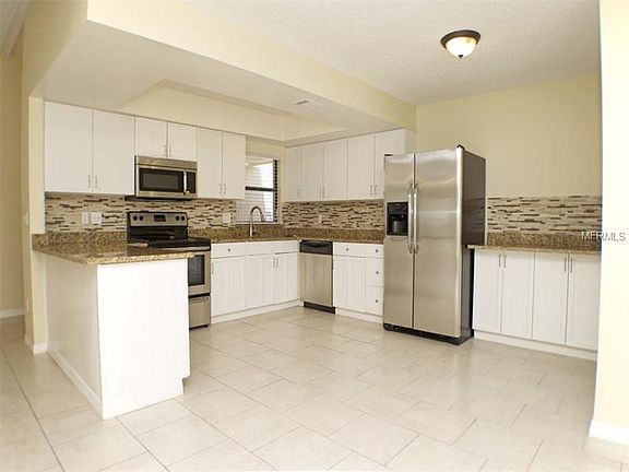 3rd image of 10602 Fairfield Village Dr